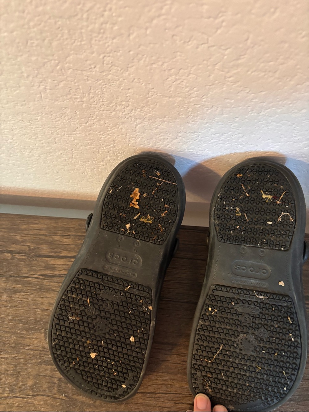 Crocs size 8 - Picture 6 of 7